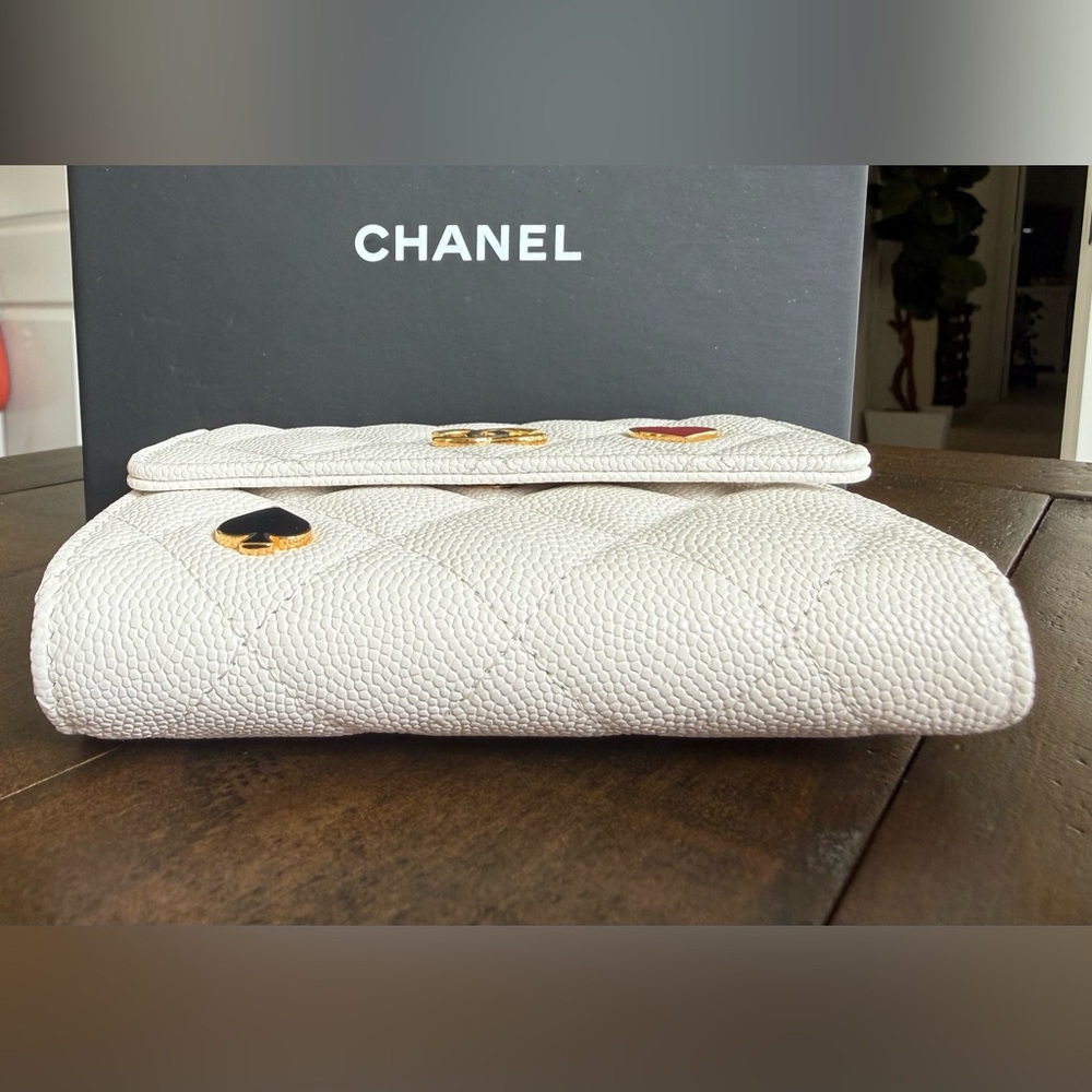 Rare/Like New Chanel Caviar Casino Compact Wallet - Picture 6 of 10